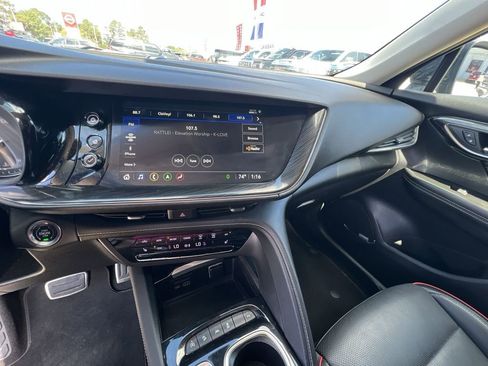 Certified 2023 Buick Envision Essence w/ Technology Package I image 31