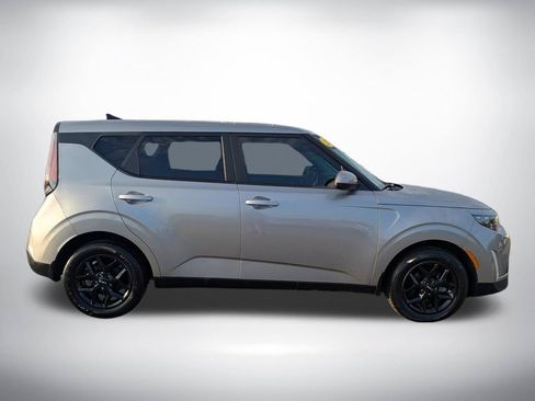 Used 2023 Kia Soul LX w/ Option Group 015 FWD image 2