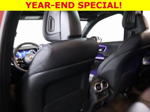 Used 2025 Mercedes-Benz GLC 300 4MATIC image 35