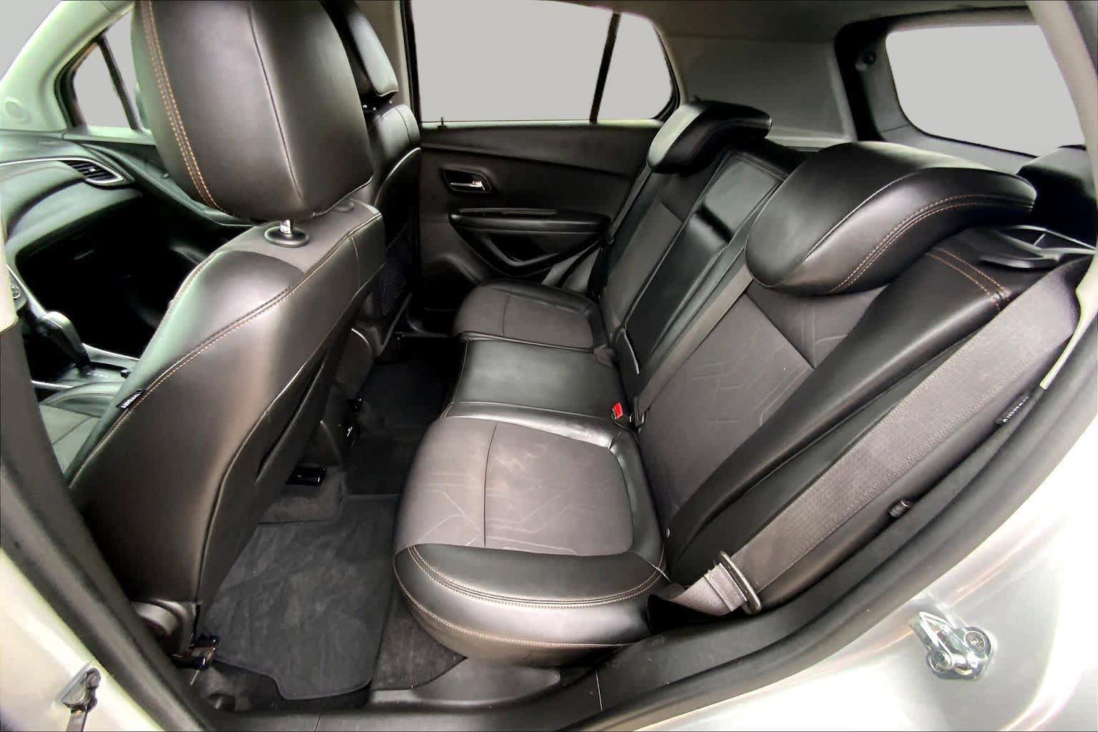 Used 2019 Chevrolet Trax LT w/ LT Convenience Package FWD image 20