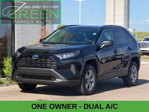 Used 2022 Toyota RAV4 LE AWD/4WD image 1