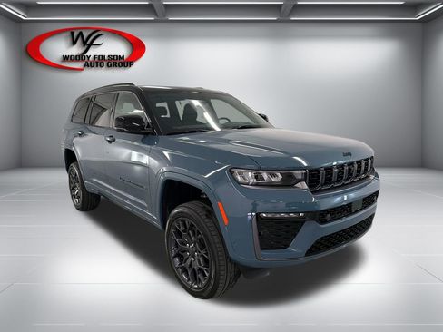 New 2026 Jeep Grand Cherokee L Summit AWD/4WD image 3