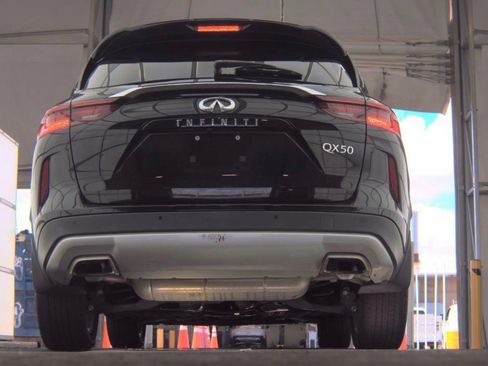 Certified 2023 INFINITI QX50 Luxe FWD image 11