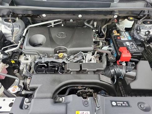 Used 2019 Toyota RAV4 XLE w/ Carpet Mat Package FWD image 30