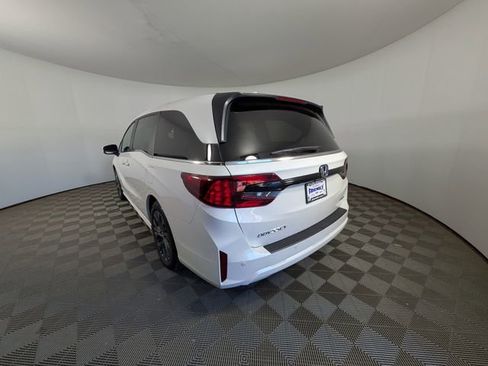 New 2026 Honda Odyssey Touring image 16