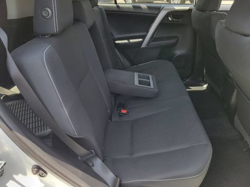 Used 2016 Toyota RAV4 XLE FWD image 21