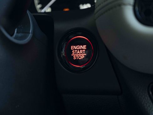 Used 2025 Honda HR-V LX image 25