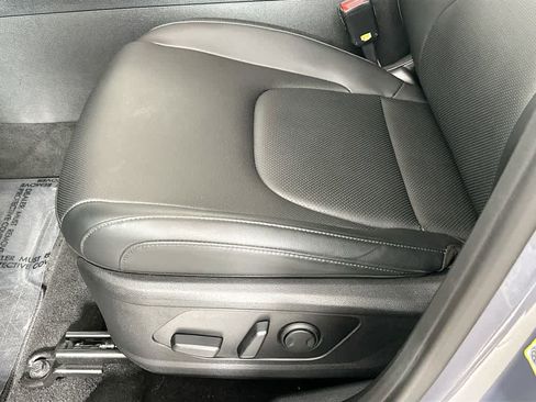 Used 2023 Kia Sportage EX FWD image 31