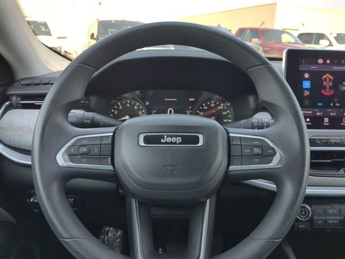 Used 2022 Jeep Compass Sport AWD/4WD image 18