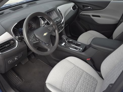 Used 2024 Chevrolet Equinox LS w/ LS Convenience Package image 9