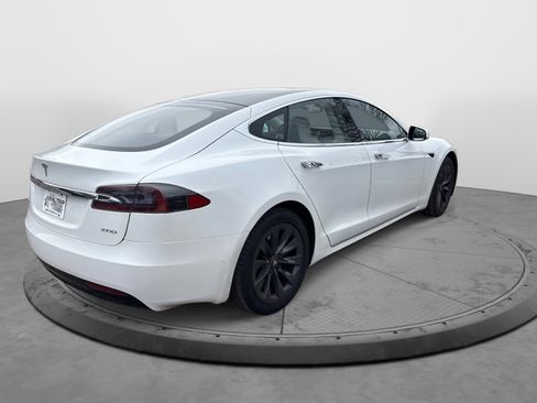 Used 2019 Tesla Model S 100D image 8