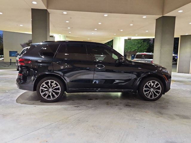 Used 2024 BMW X5 sDrive40i w/ M Sport Package RWD image 4