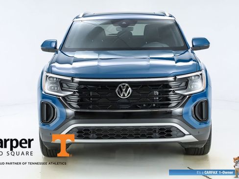 Used 2025 Volkswagen Atlas Cross Sport SEL AWD/4WD image 16