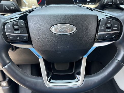 Certified 2025 Ford Explorer Platinum w/ Ultimate Package RWD image 11