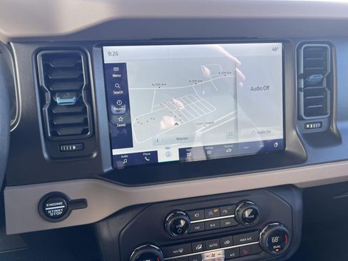 Used 2023 Ford Bronco Wildtrak image 5