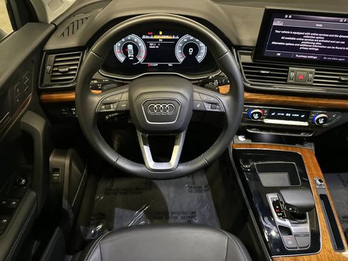 Used 2023 Audi Q5 2.0T Premium Plus w/ Premium Plus Package AWD/4WD image 14