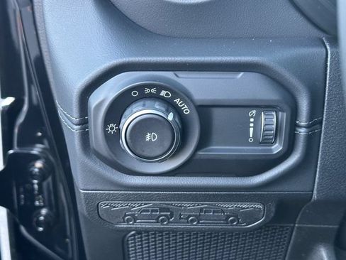 New 2026 Jeep Wrangler Unlimited Sahara AWD/4WD image 21