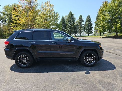 Used 2018 Jeep Grand Cherokee Limited AWD/4WD image 6