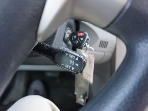 Used 2012 Toyota Corolla LE image 8