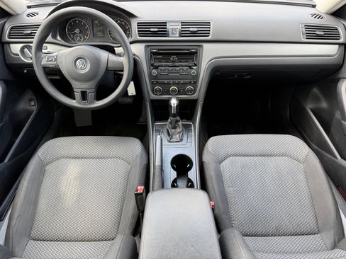 Used 2012 Volkswagen Passat 2.5 S FWD image 2
