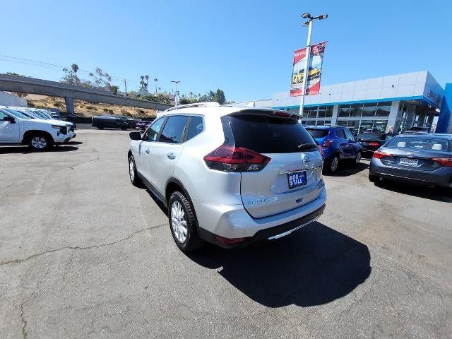Used 2019 Nissan Rogue SV AWD/4WD image 6