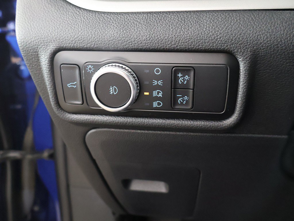 Used 2023 Ford Explorer XLT w/ Equipment Group 202A AWD/4WD image 38