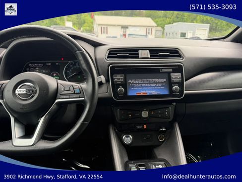 Used 2018 Nissan Leaf SV w/ SV Technology Package FWD image 32