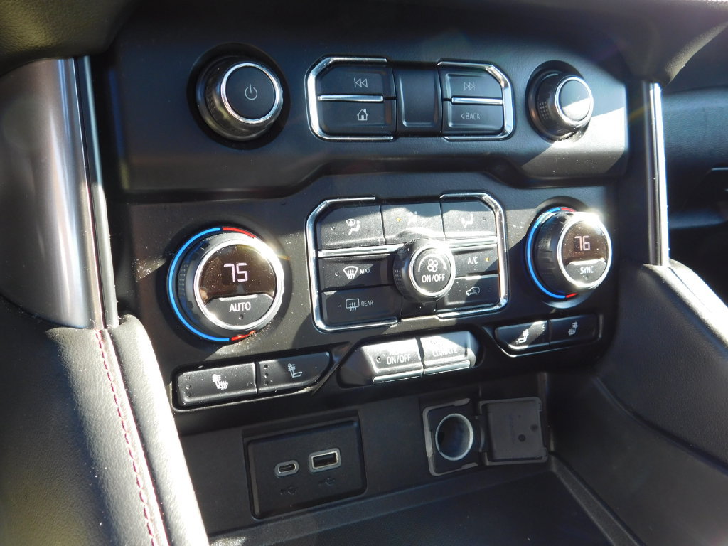 Used 2021 Chevrolet Tahoe RST AWD/4WD image 23
