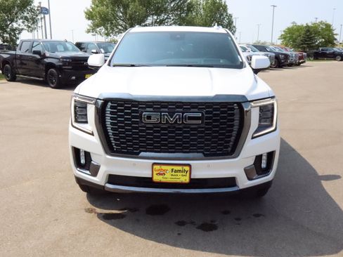 Used 2024 GMC Yukon Denali Ultimate AWD/4WD image 2