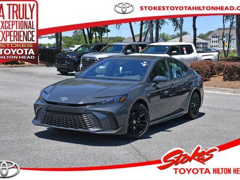 Certified 2026 Toyota Camry SE FWD image 1