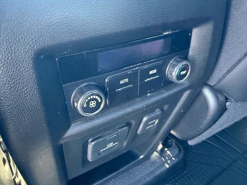 Used 2023 Chevrolet Traverse RS w/ LPO, Floor Liner Package AWD/4WD image 18