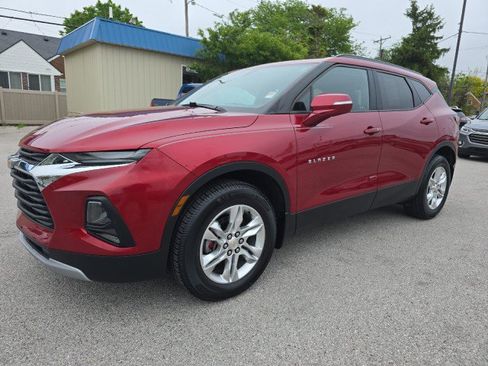 Used 2020 Chevrolet Blazer LT FWD image 2