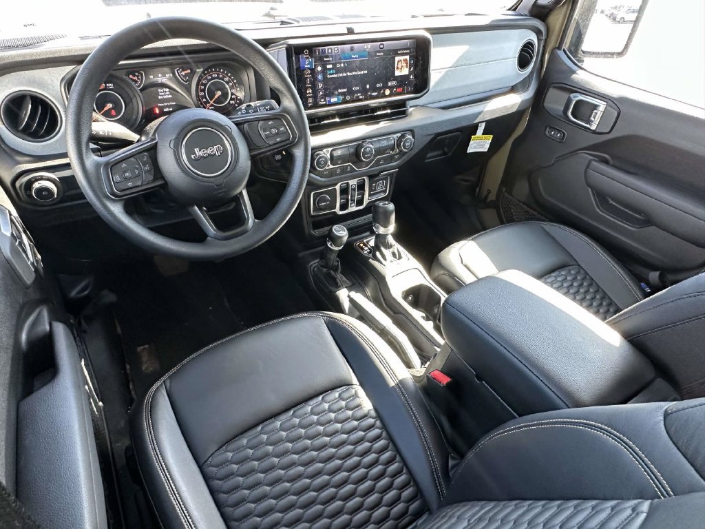 Used 2026 Jeep Wrangler Unlimited Sport AWD/4WD image 11