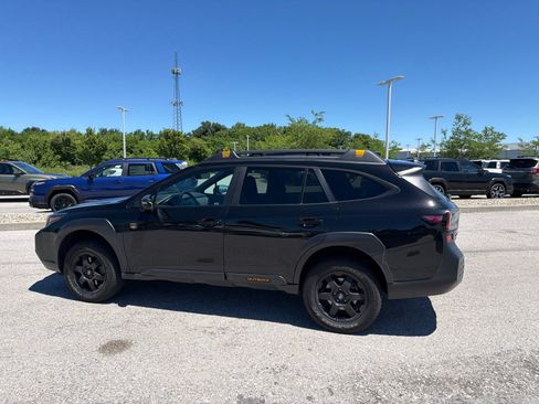 Used 2024 Subaru Outback Wilderness AWD/4WD image 19