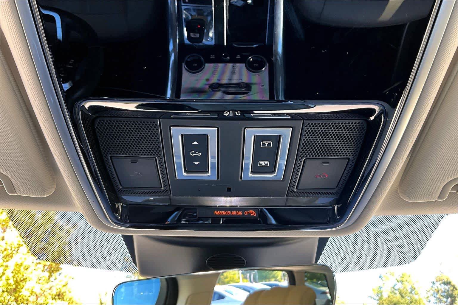 Used 2019 Land Rover Range Rover Sport HSE AWD/4WD image 36