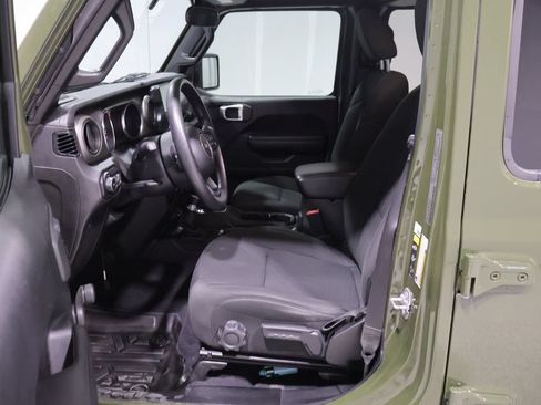 Used 2021 Jeep Wrangler Unlimited Sport AWD/4WD image 9