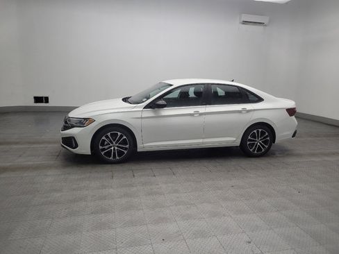 Used 2024 Volkswagen Jetta Sport FWD image 2