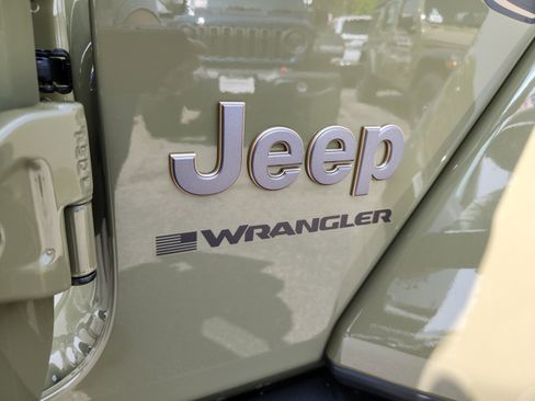 New 2025 Jeep Wrangler Unlimited Rubicon 392 image 23