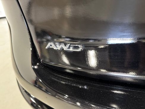 Used 2025 Toyota Crown AWD/4WD image 31