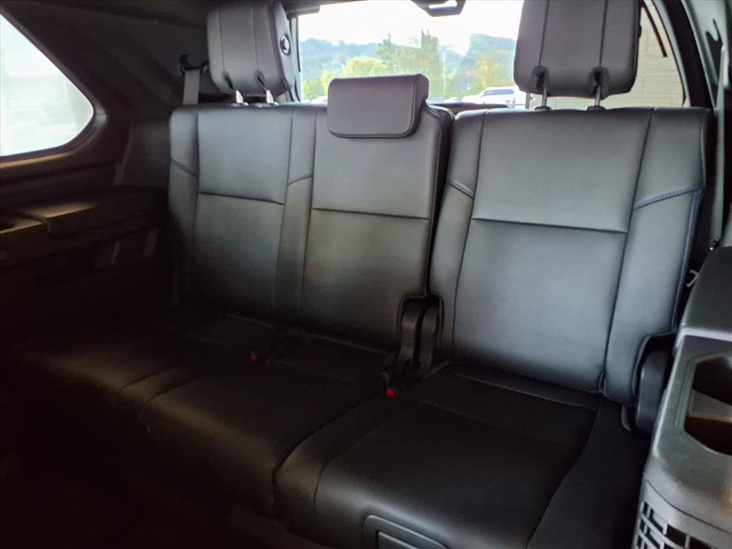 Used 2024 Toyota Sequoia Platinum AWD/4WD image 9