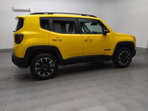 Used 2023 Jeep Renegade Latitude image 10