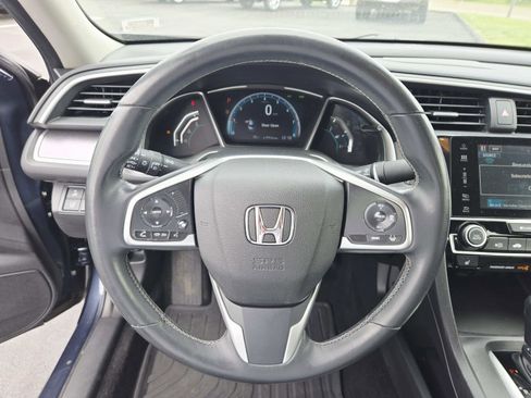 Used 2018 Honda Civic Touring image 21