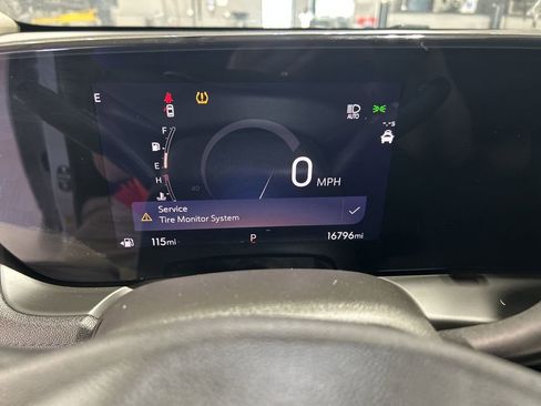 Used 2025 Buick Encore GX Preferred FWD image 9