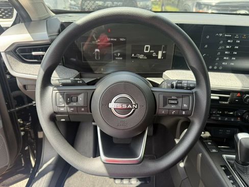 Used 2026 Nissan Kicks SV w/ Charging Package FWD image 5