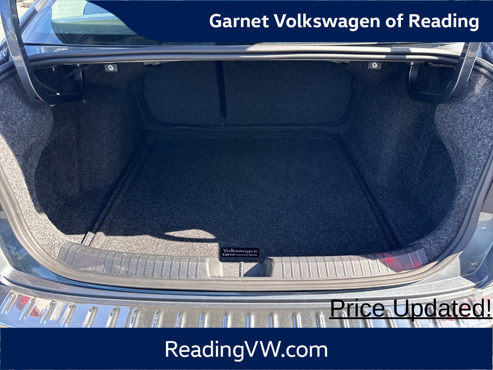 Certified 2025 Volkswagen Jetta SE FWD image 22