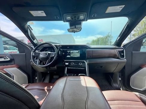 Used 2024 GMC Sierra 2500 Denali Ultimate image 13
