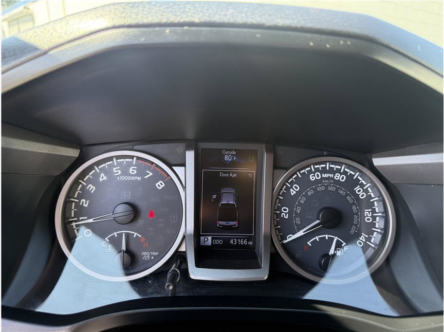 Used 2019 Toyota Tacoma Limited AWD/4WD image 29