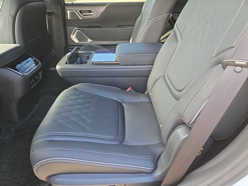 New 2026 INFINITI QX80 Autograph w/ Premium Cargo Package image 6