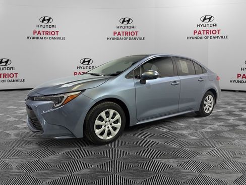 Used 2024 Toyota Corolla LE FWD image 3