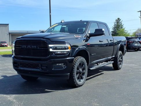 Used 2022 RAM 2500 Laramie w/ Night Edition AWD/4WD image 3